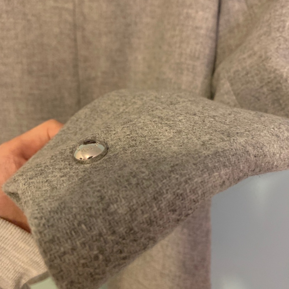 COAT - Picture 4 of 9